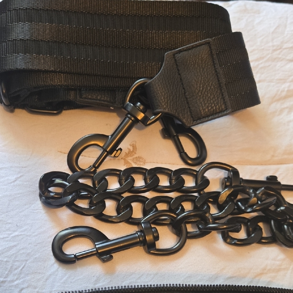 THINK ROYLN Elton Hobo Black Belt Bag with Zipper Closure - Picture 2 of 4